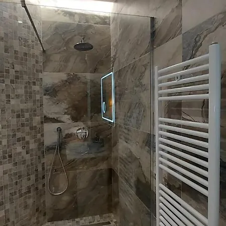 Hotel Shahini Shijak