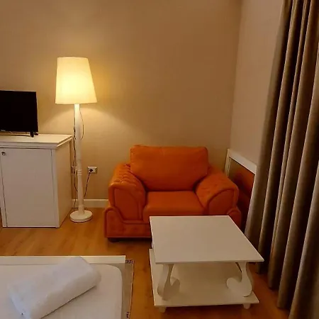 Shahini Hotel Shijak