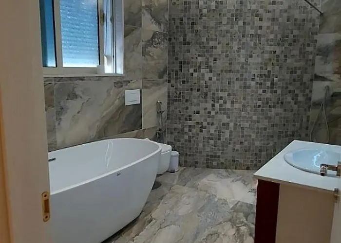 Hotel Shahini Shijak